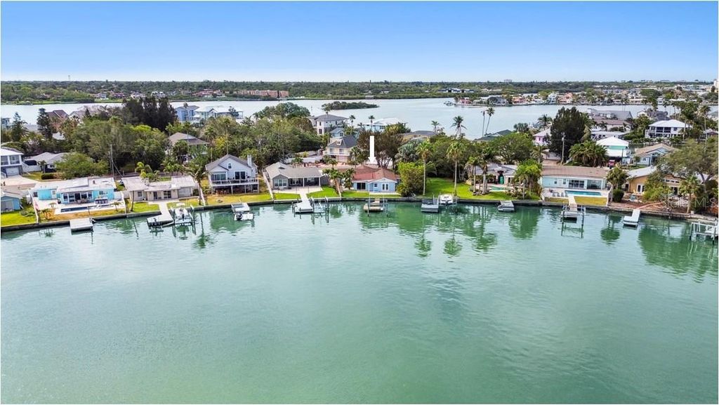 Photo of 425 12th Avenue, Indian Rocks Beach, FL 33785 (MLS # TB8382286)