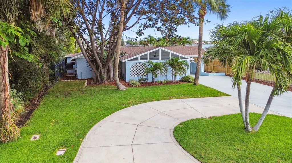 Photo of 425 12th Avenue, Indian Rocks Beach, FL 33785 (MLS # TB8382286)