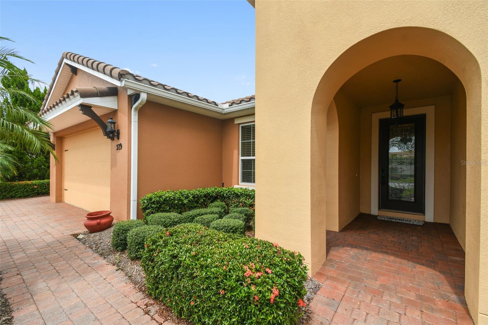 519 TAPATIO LANE