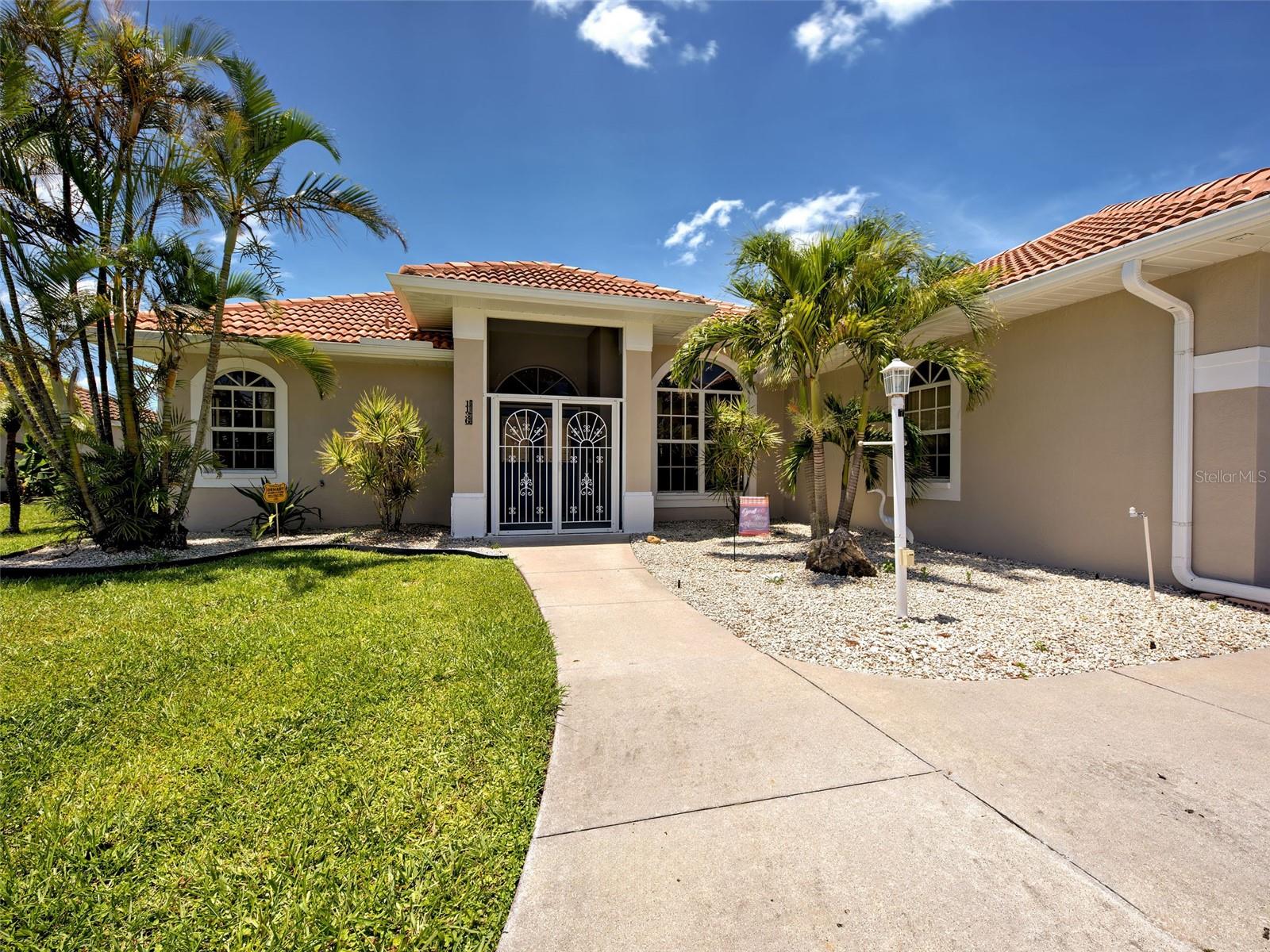 1136 DEARDON DRIVE