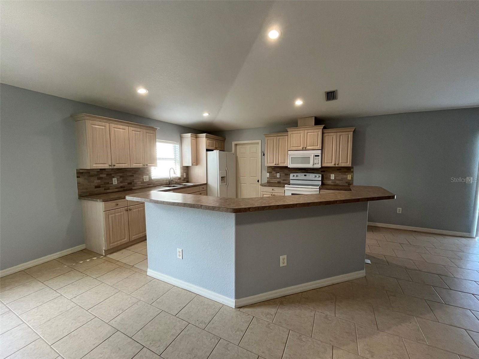 PORT CHARLOTTE SUB 36 - Residential Lease