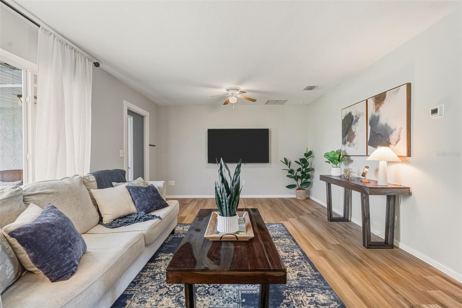 SOUTH VENICE - Residential