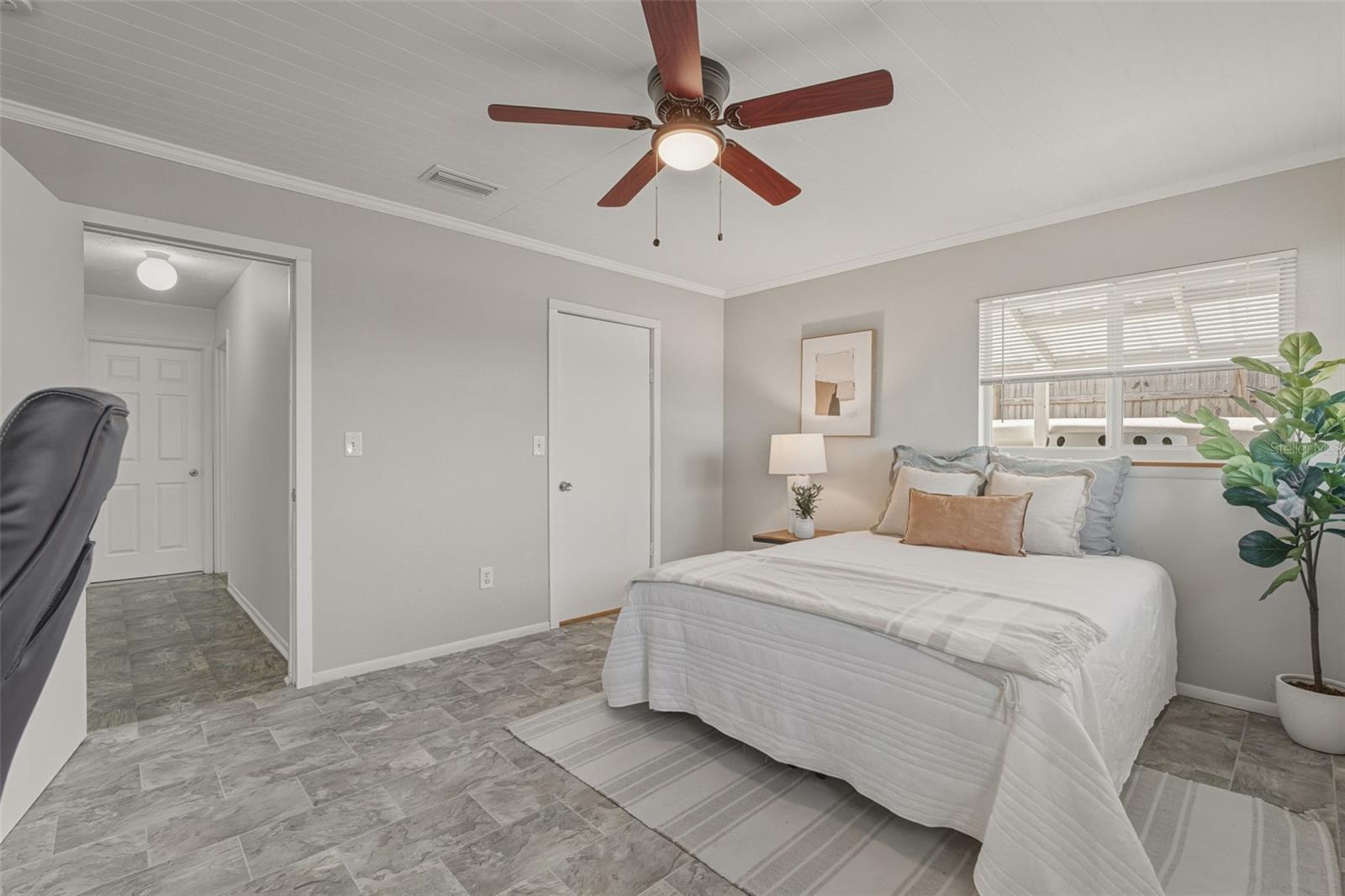 SOUTH VENICE - Residential