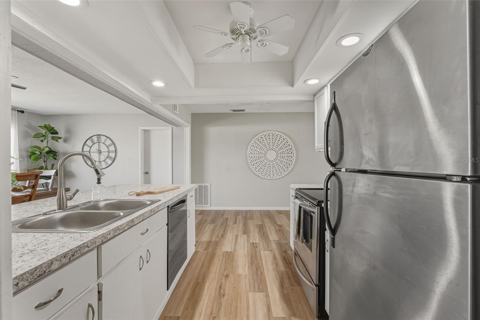 SOUTH VENICE - Residential