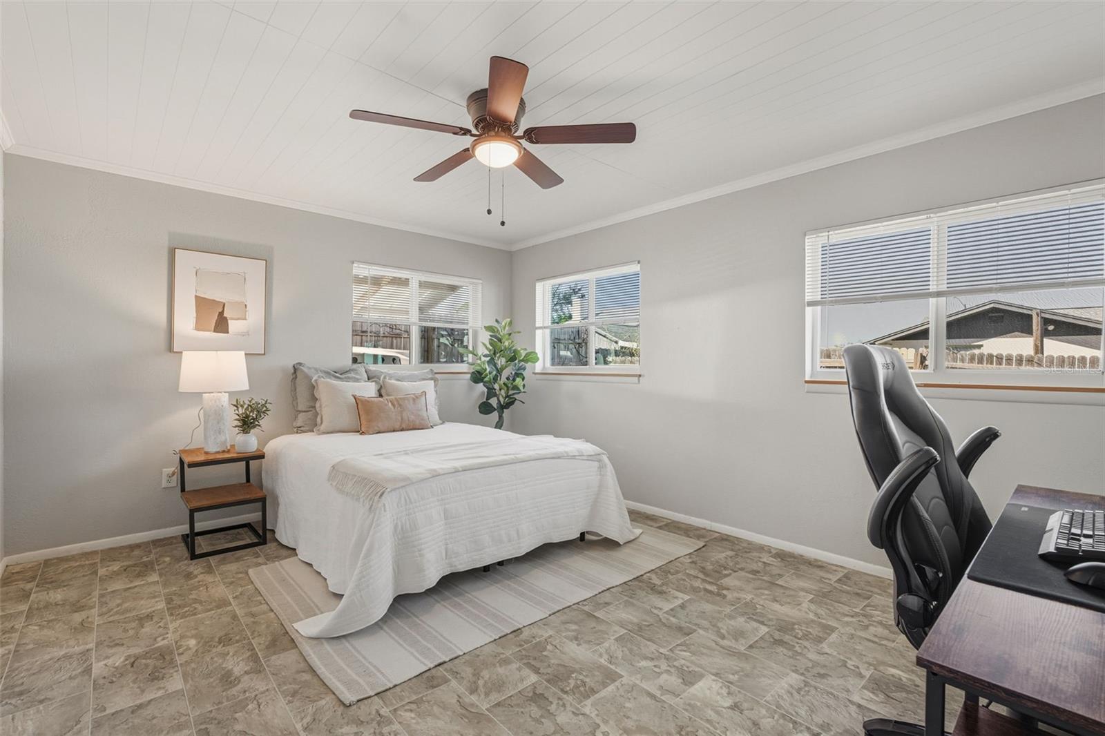 SOUTH VENICE - Residential