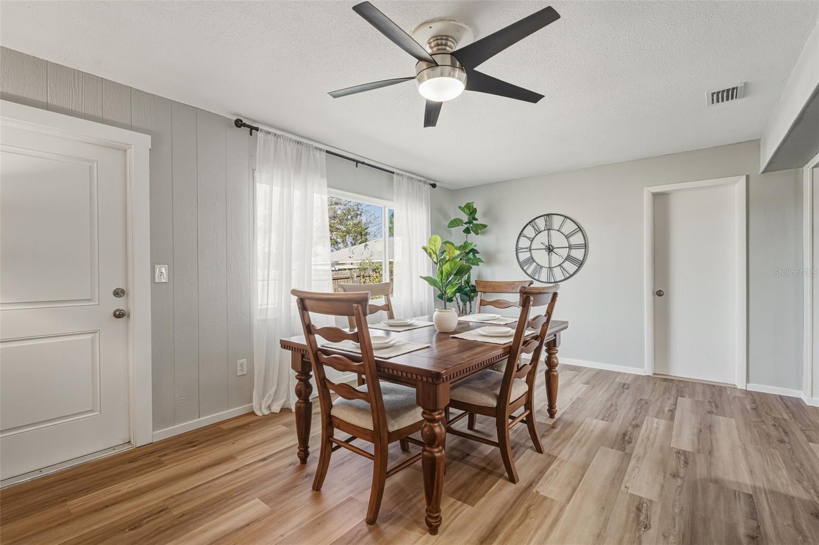 SOUTH VENICE - Residential