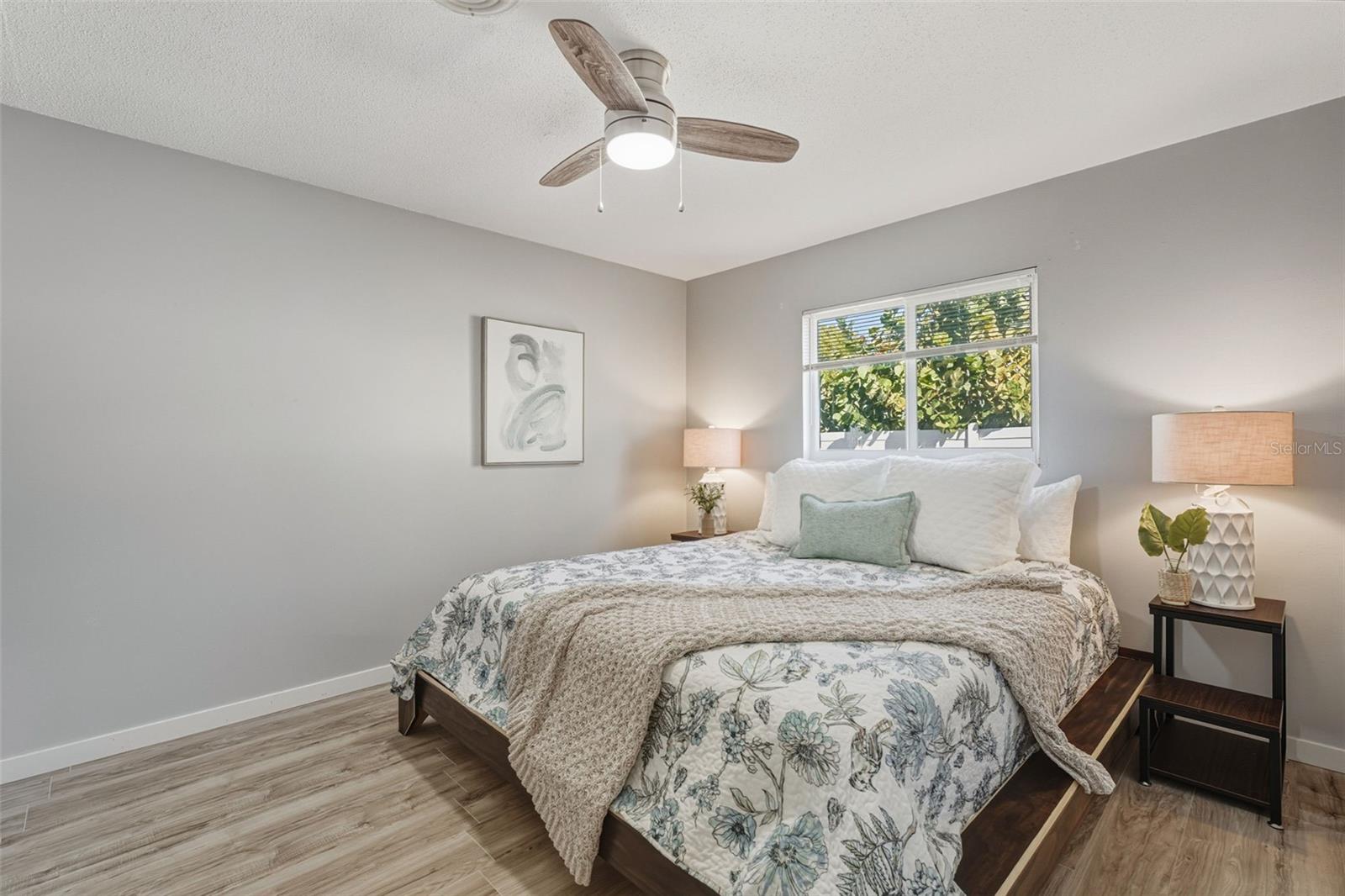 SOUTH VENICE - Residential