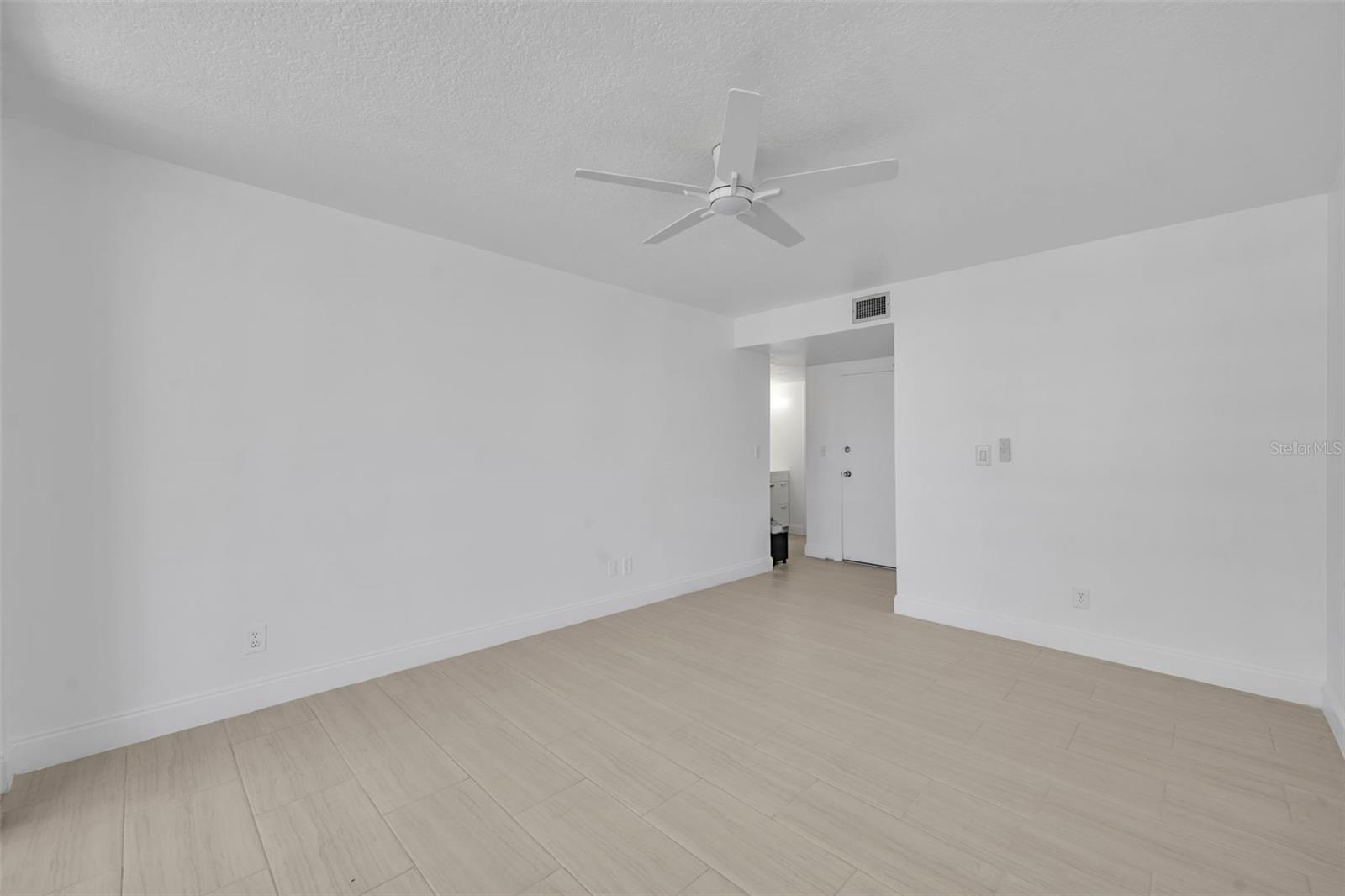 OCEAN RITZ CONDO - Residential Lease