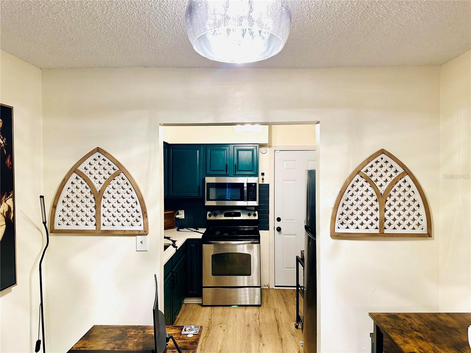 LAKEWOOD PLACE - Residential Income