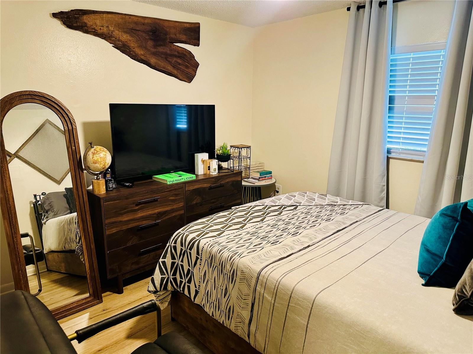 LAKEWOOD PLACE - Residential Income