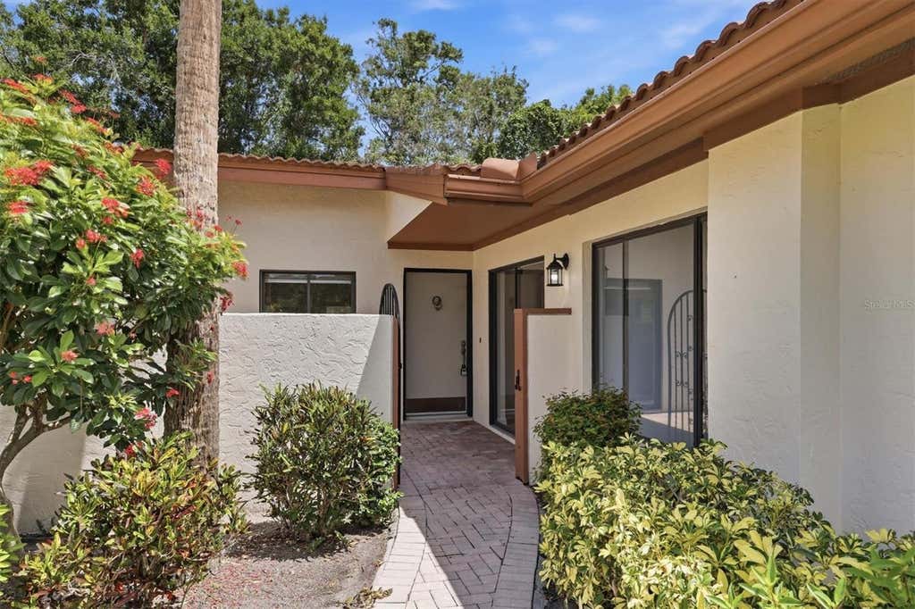 Photo of 6403 Pelican Drive, Bradenton, FL 34210 (MLS # A4694497)
