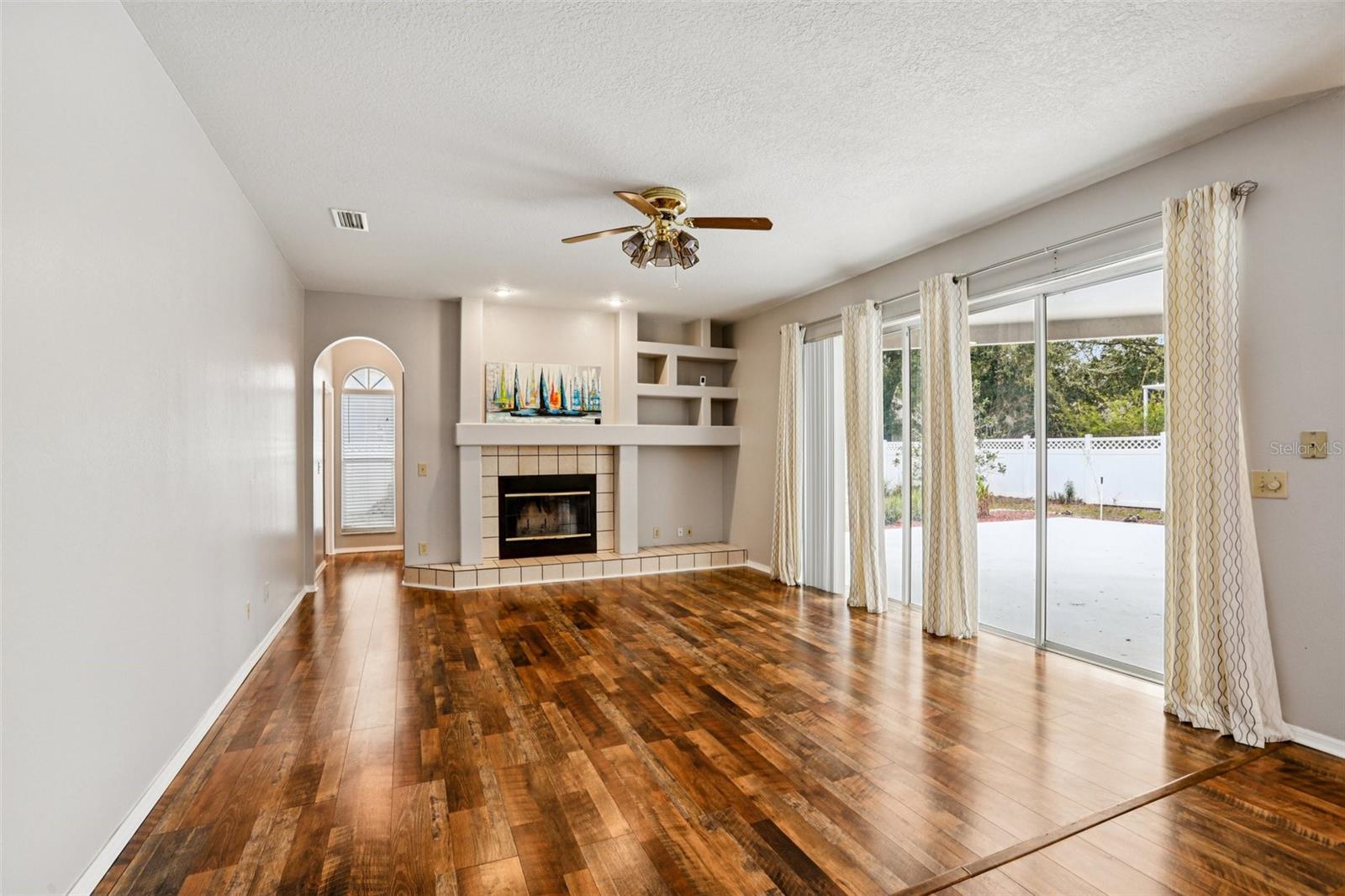 HUNTERS GREEN PRCL 14A PHAS - Residential