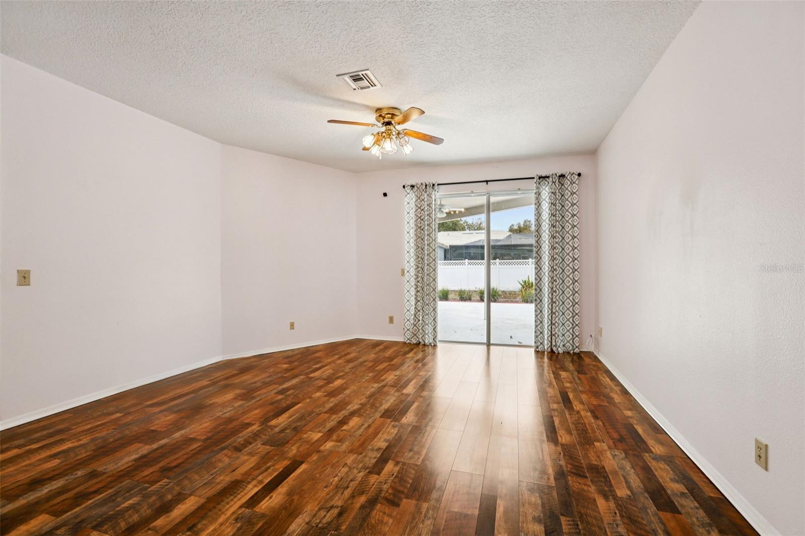 HUNTERS GREEN PRCL 14A PHAS - Residential