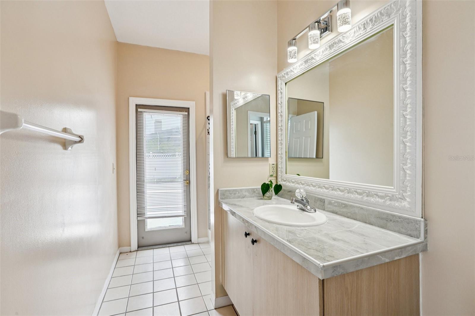 HUNTERS GREEN PRCL 14A PHAS - Residential