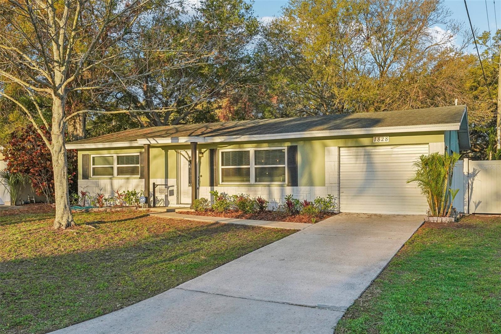 1828 BARBARA LANE