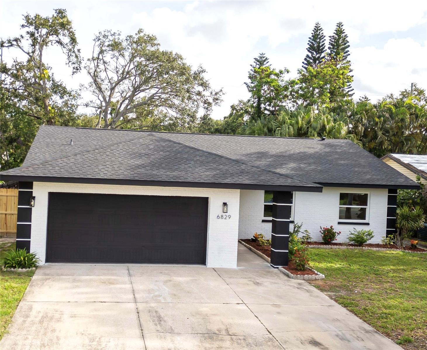 6829 CIRCLECREEK DRIVE