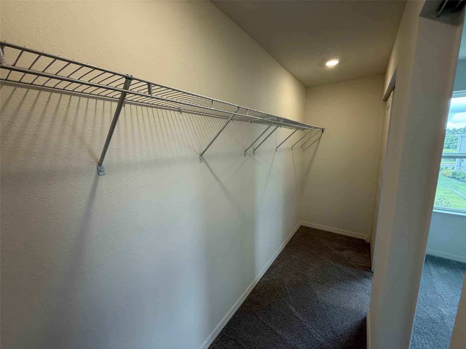 RESERVE/FRST LK PH 1 - Residential Lease