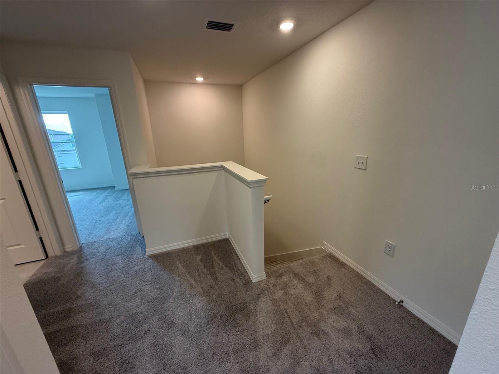 RESERVE/FRST LK PH 1 - Residential Lease