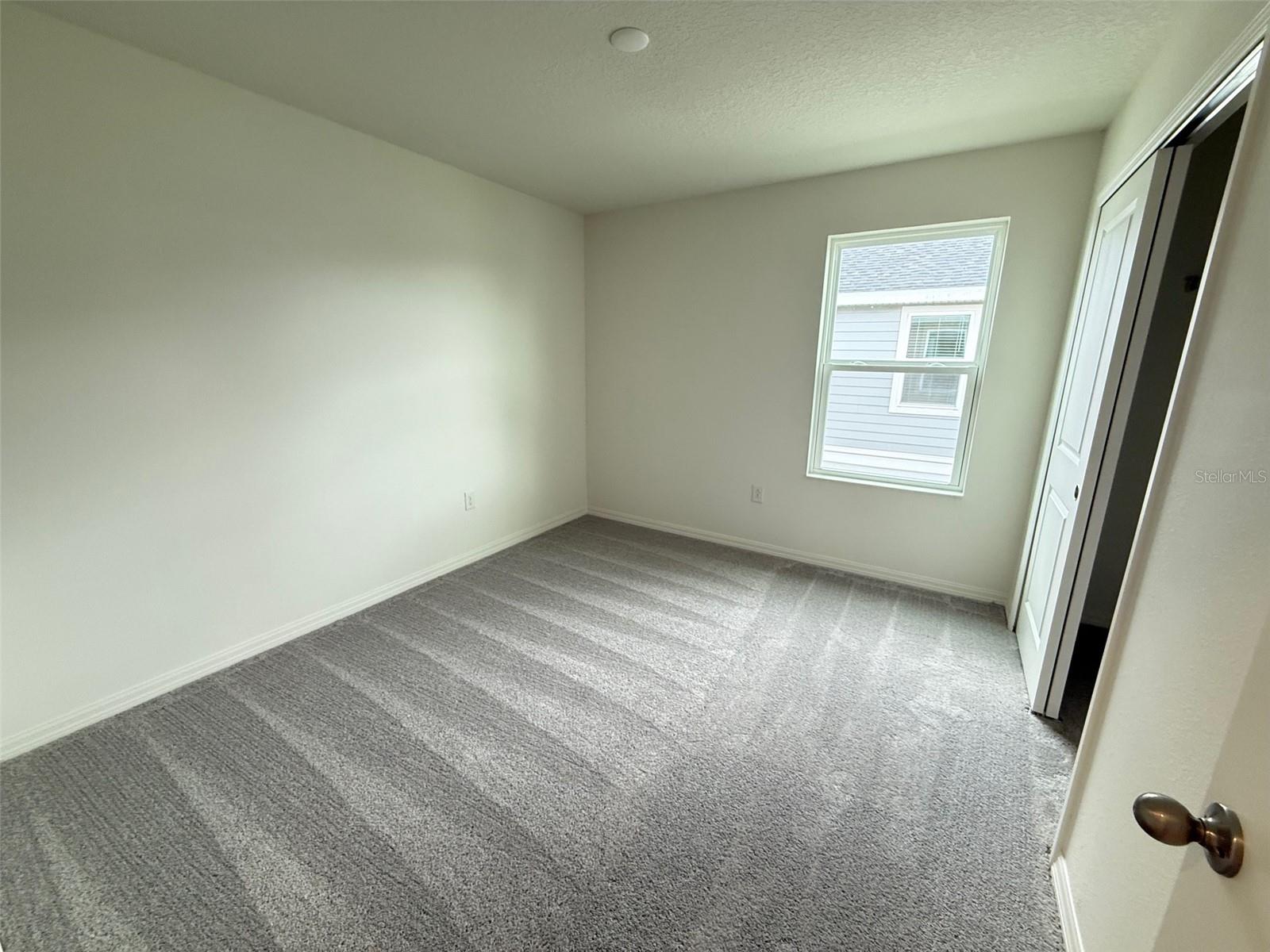RESERVE/FRST LK PH 1 - Residential Lease
