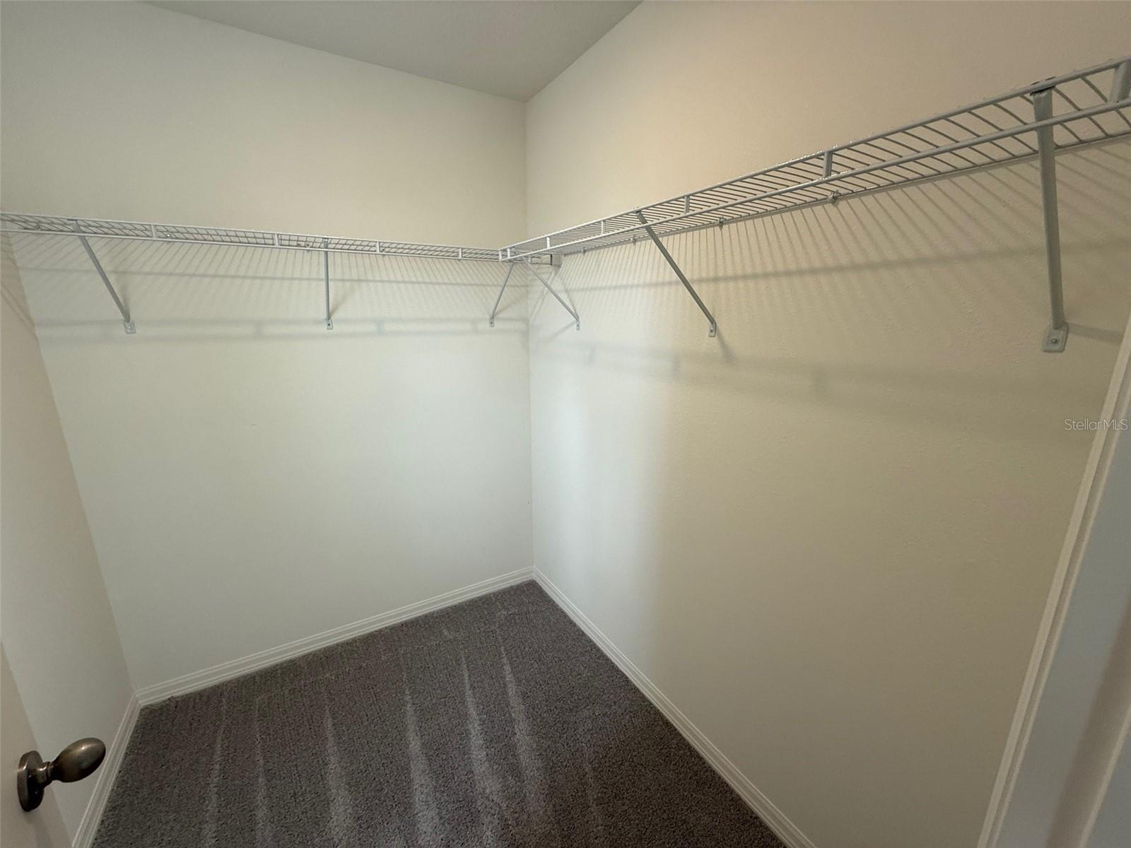 RESERVE/FRST LK PH 1 - Residential Lease
