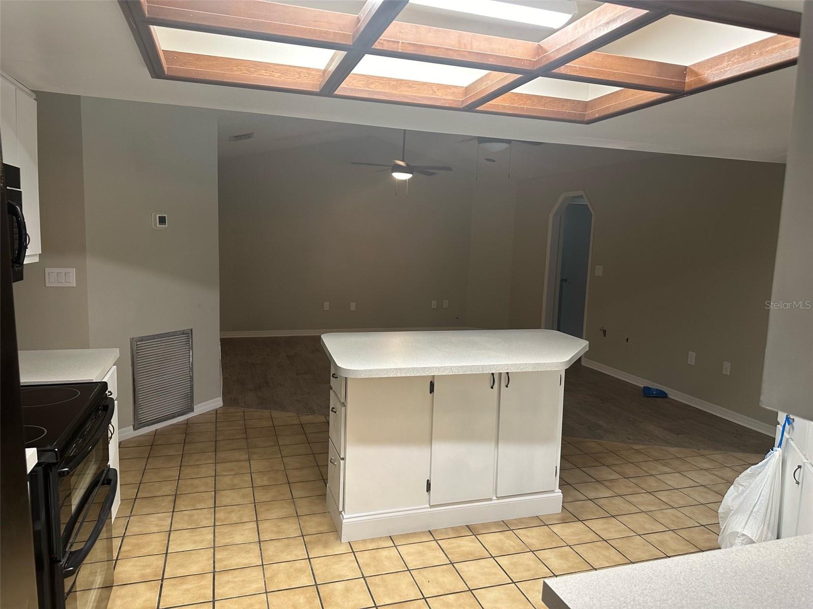 ACREAGE & UNREC - Residential