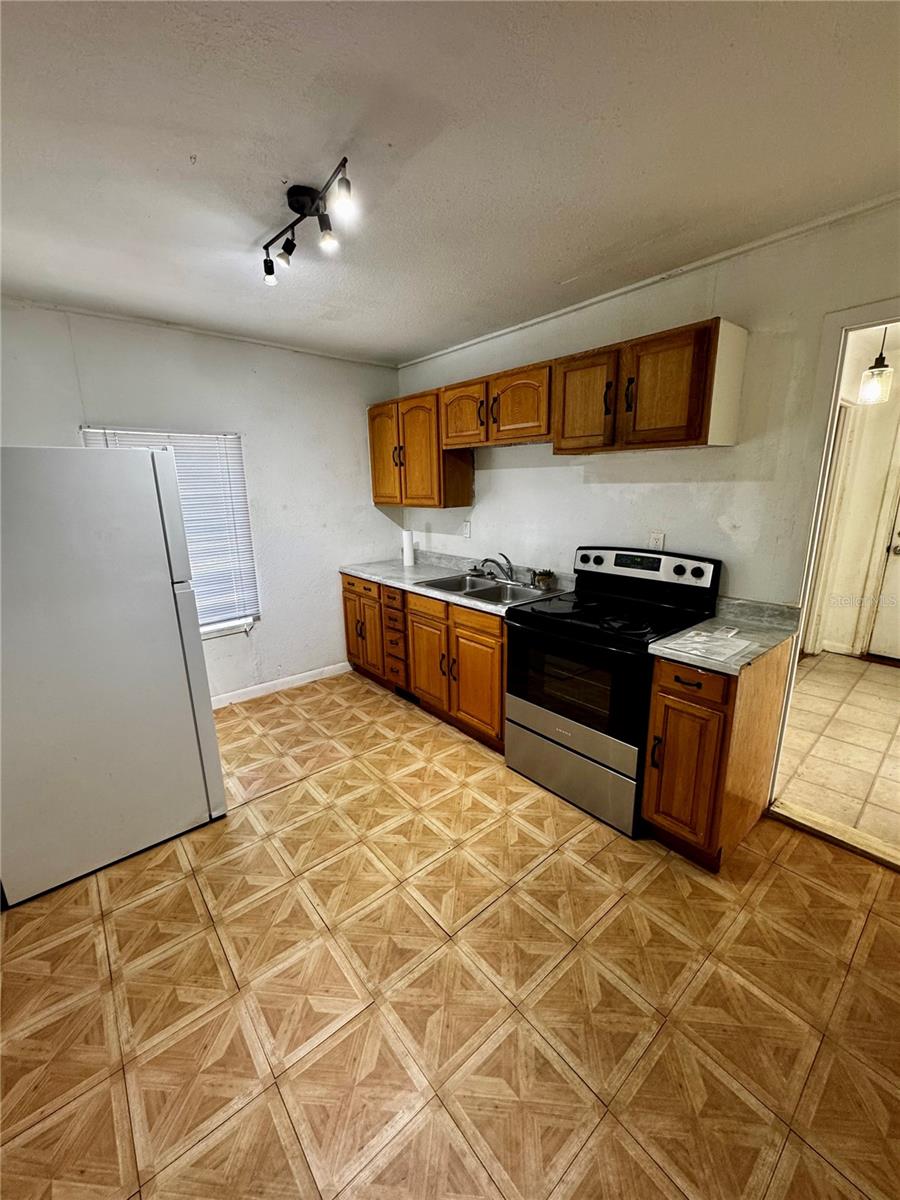 GUINN WILLIAMS & REEVES SURV - Residential