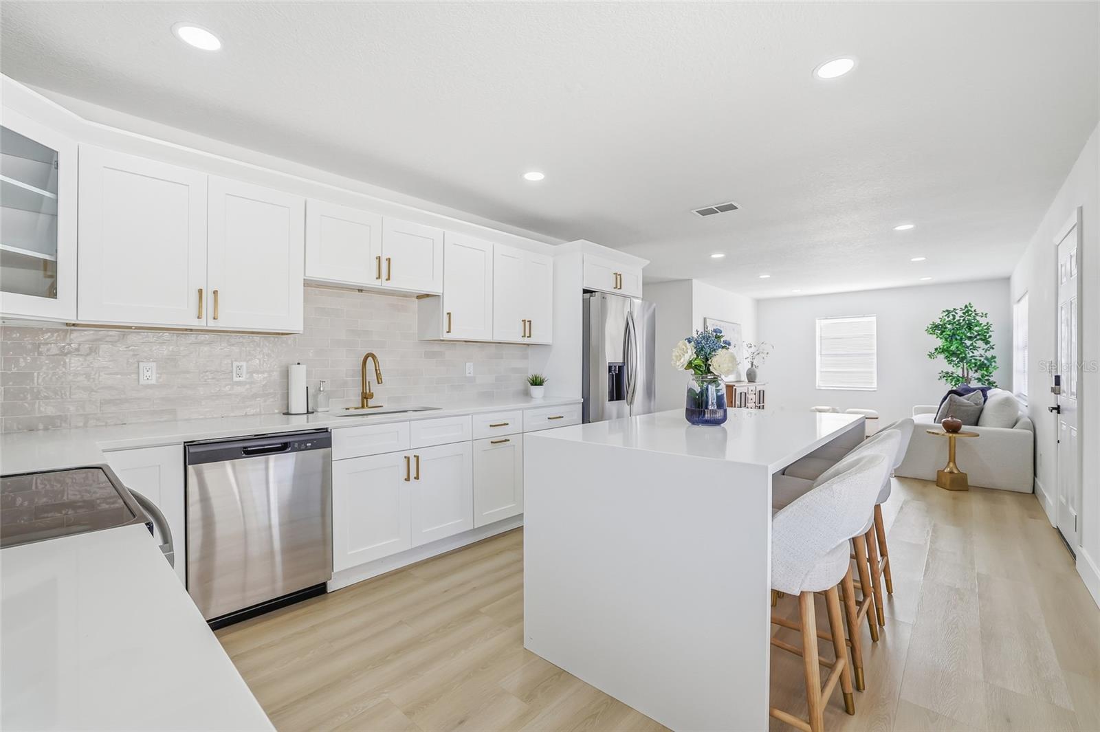 TREASURE PK - Residential