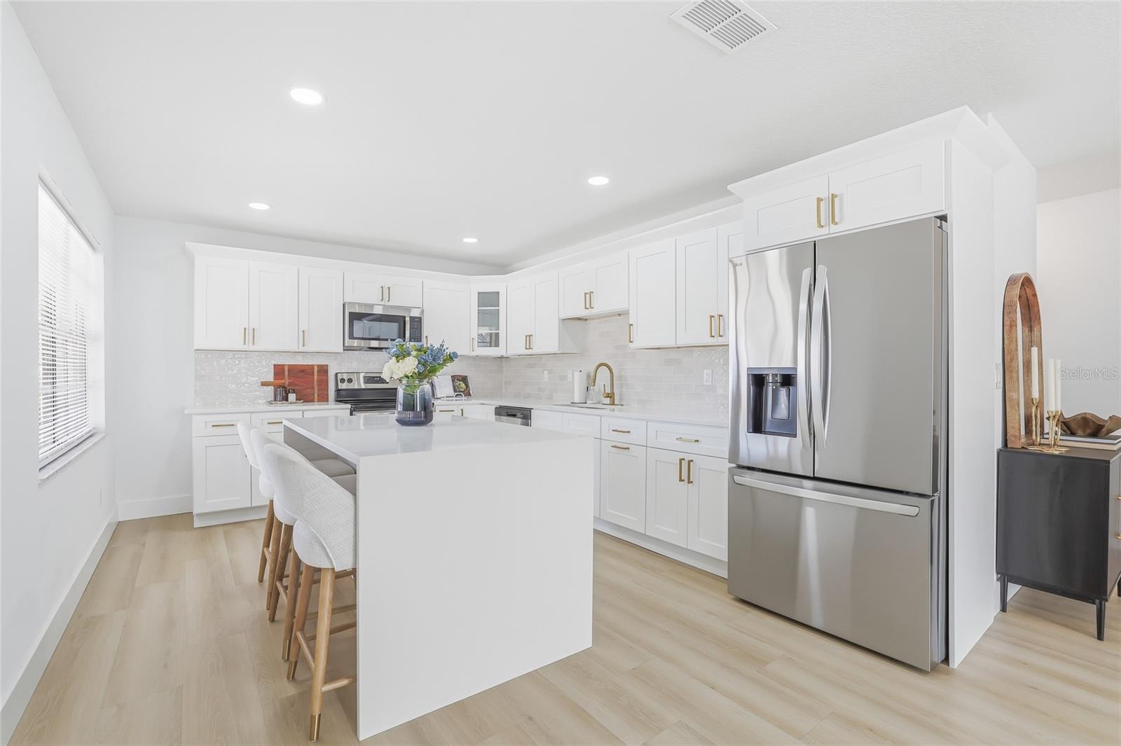 TREASURE PK - Residential