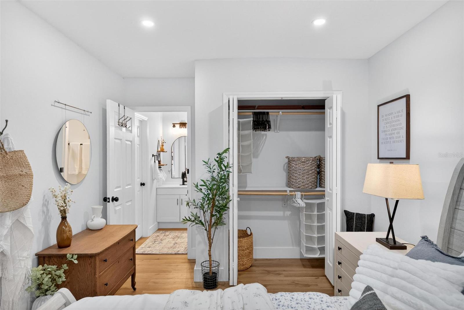 MOUNT DORA GRANITE STATE COURT - Residential