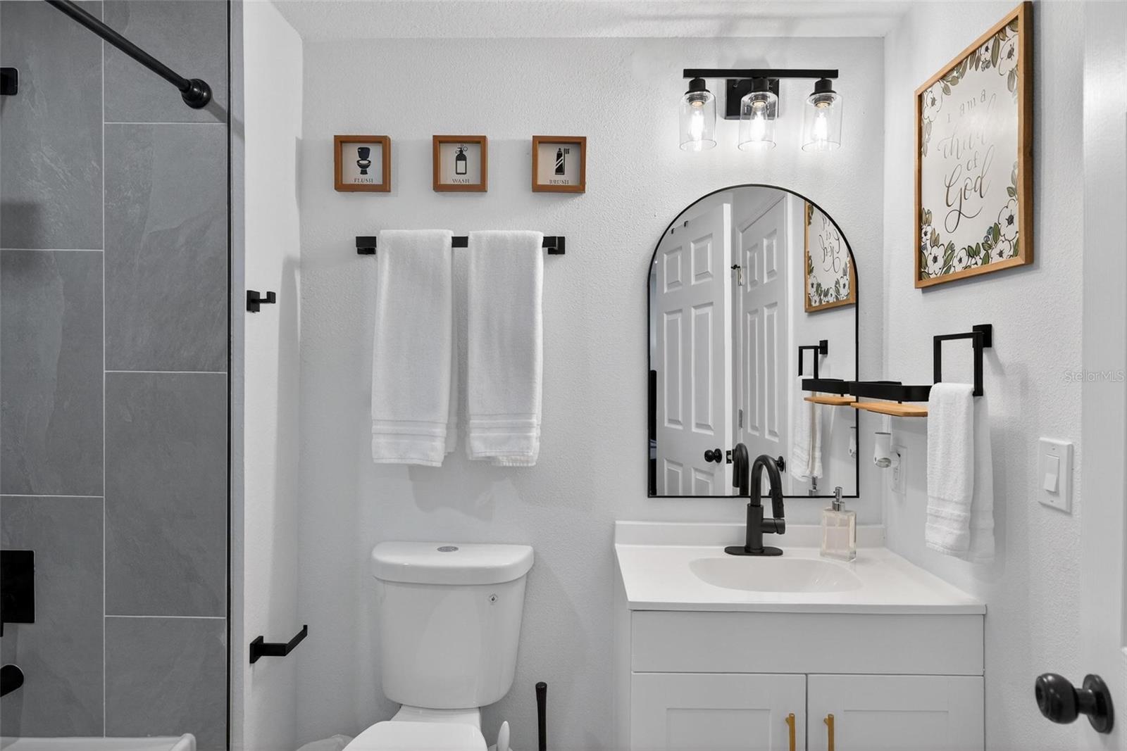 MOUNT DORA GRANITE STATE COURT - Residential