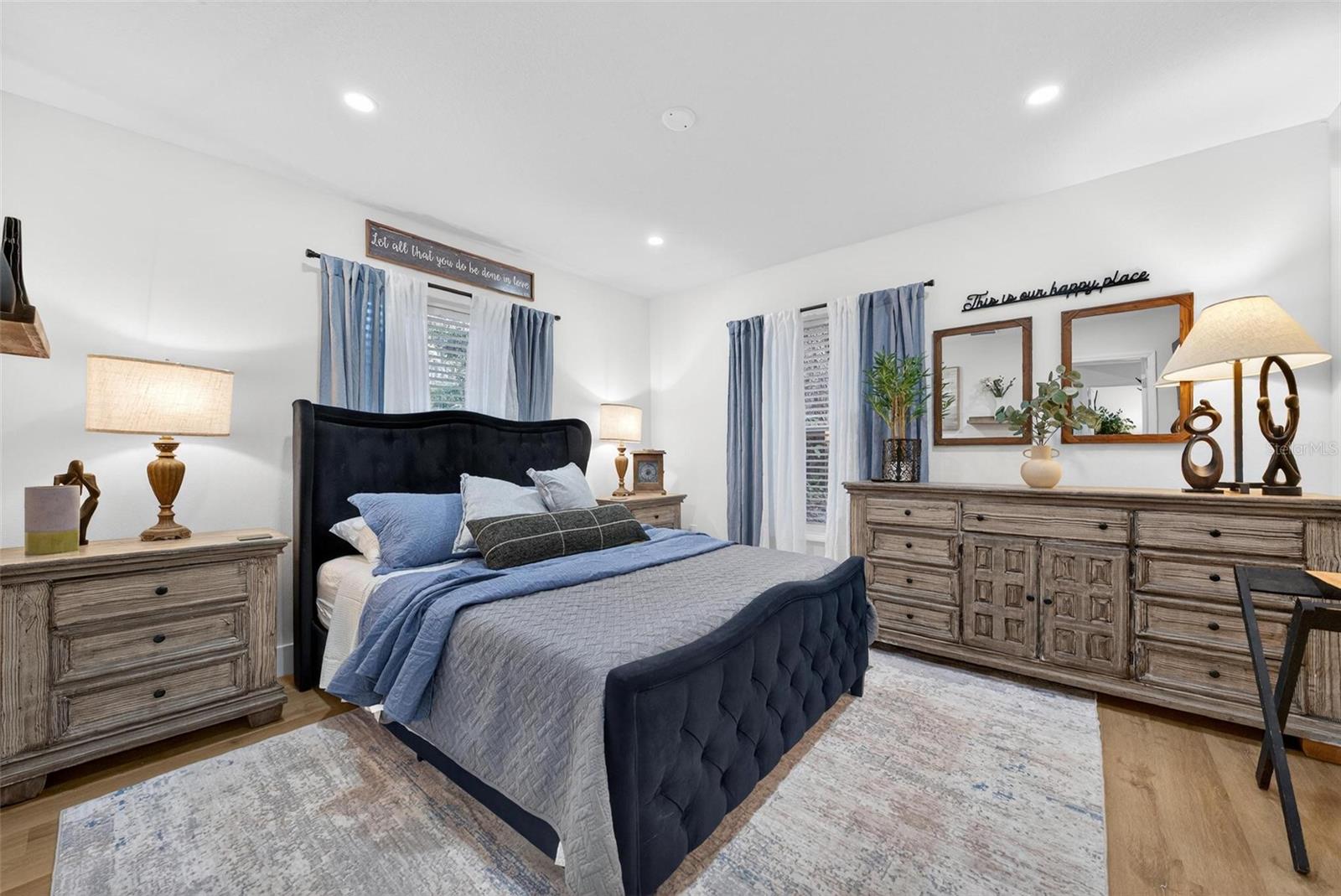 MOUNT DORA GRANITE STATE COURT - Residential