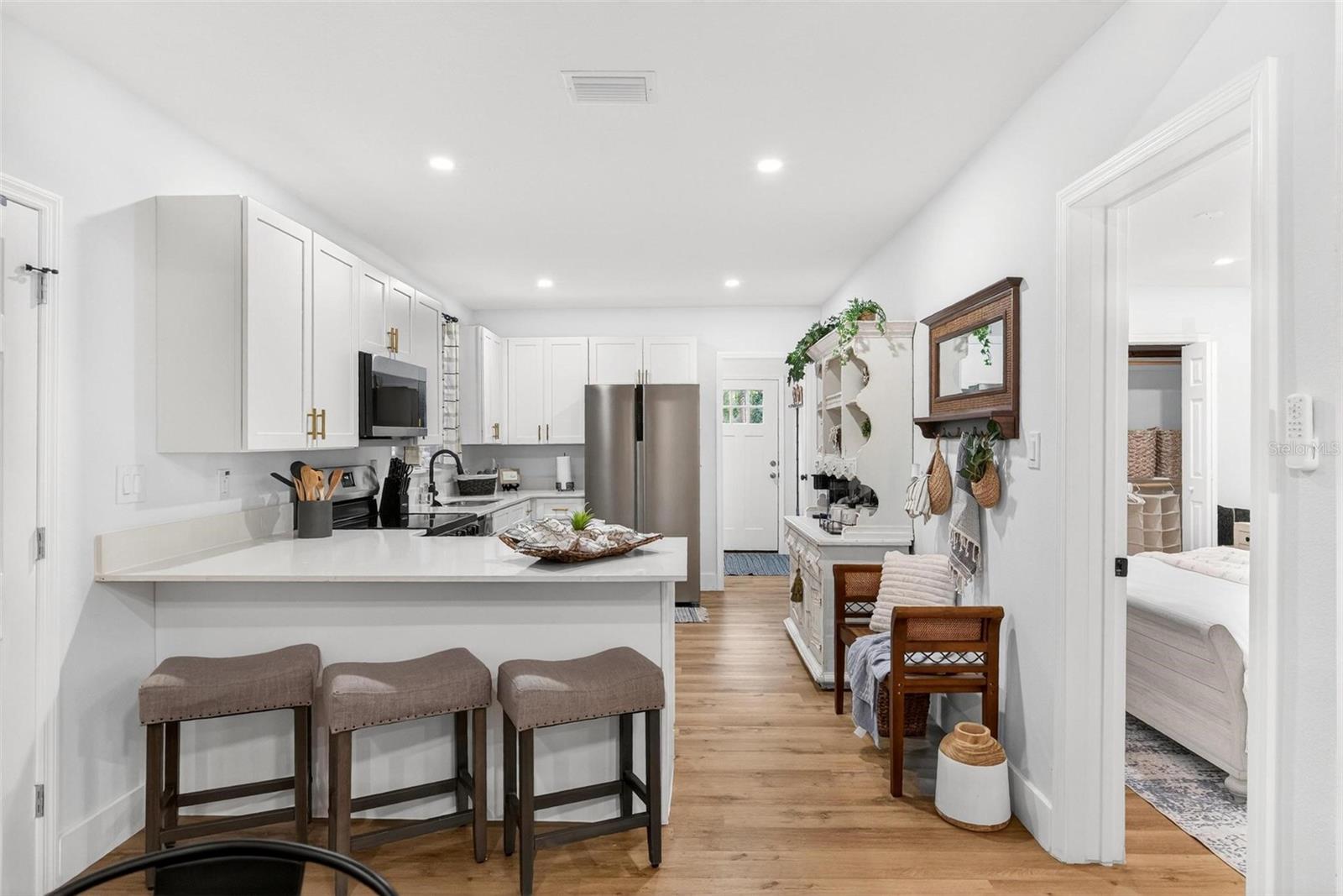 MOUNT DORA GRANITE STATE COURT - Residential