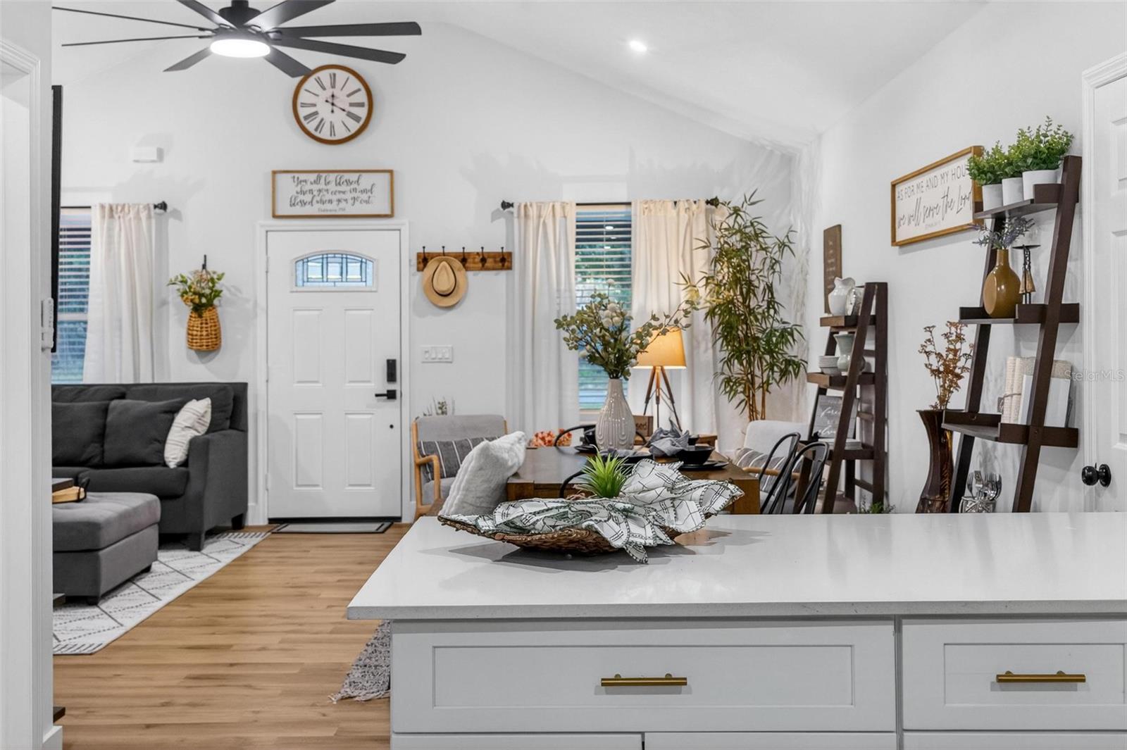 MOUNT DORA GRANITE STATE COURT - Residential