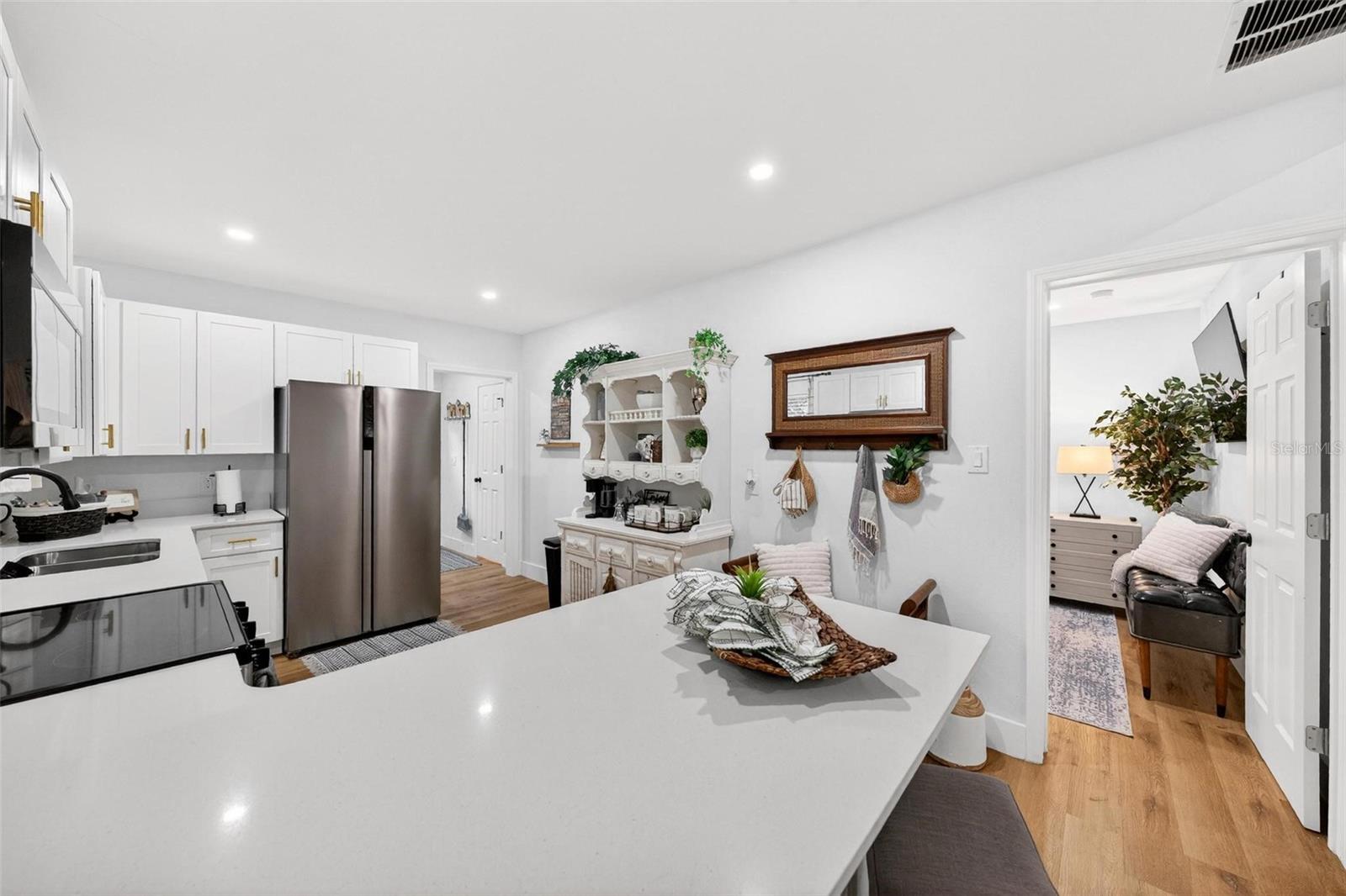 MOUNT DORA GRANITE STATE COURT - Residential