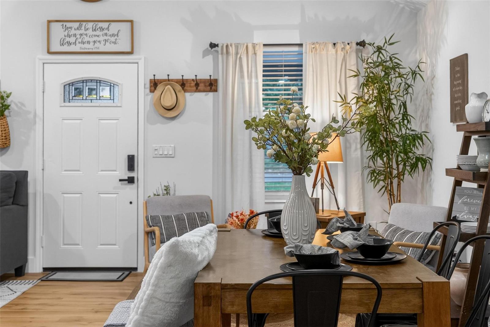 MOUNT DORA GRANITE STATE COURT - Residential