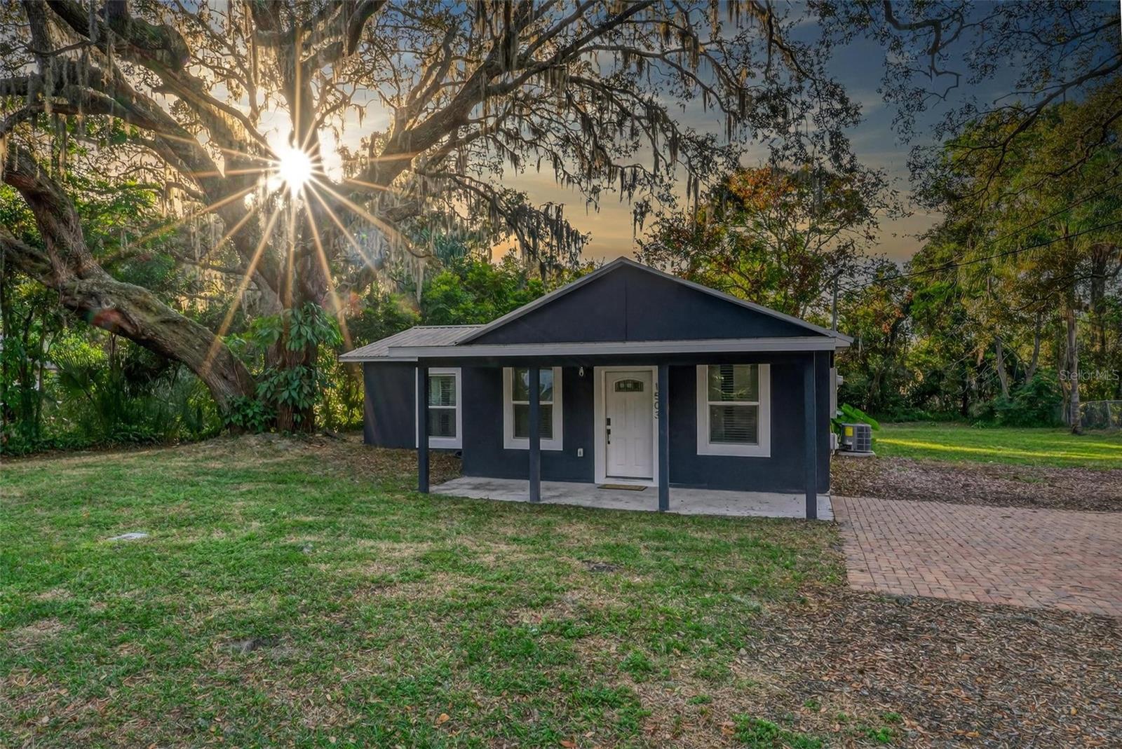 MOUNT DORA GRANITE STATE COURT - Residential