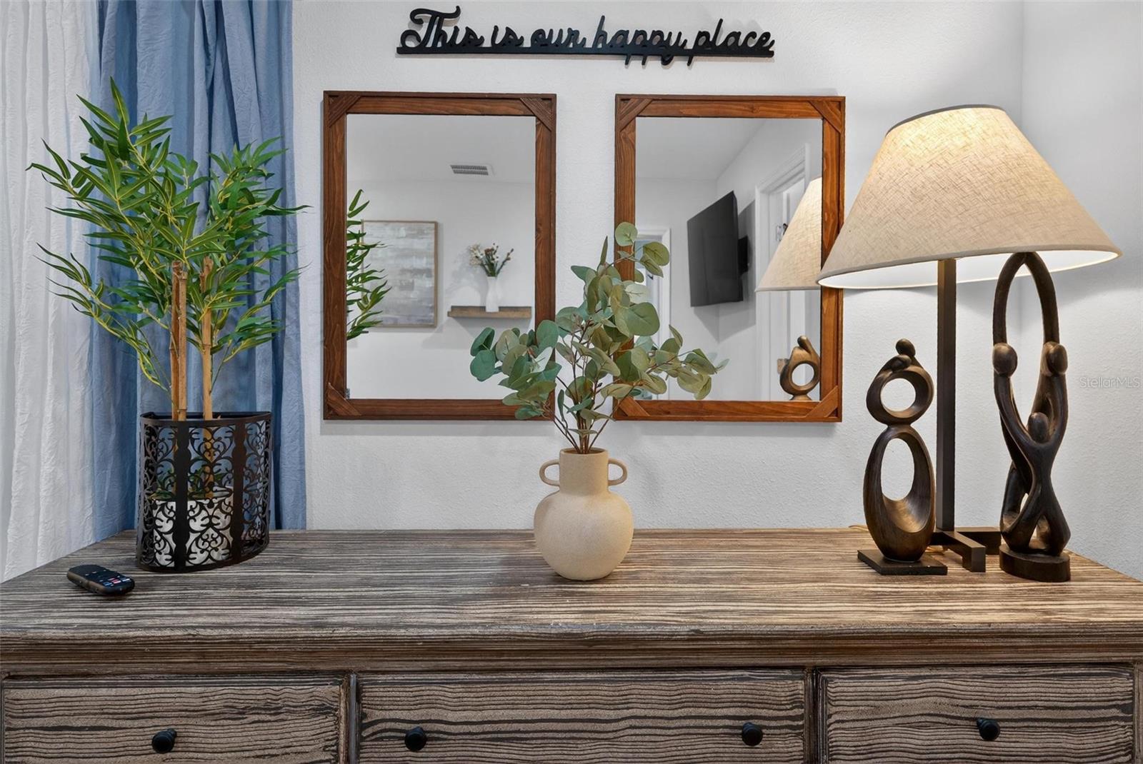 MOUNT DORA GRANITE STATE COURT - Residential