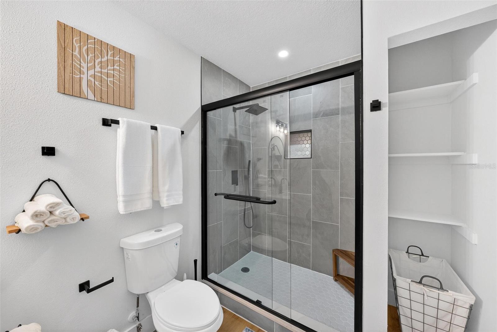 MOUNT DORA GRANITE STATE COURT - Residential