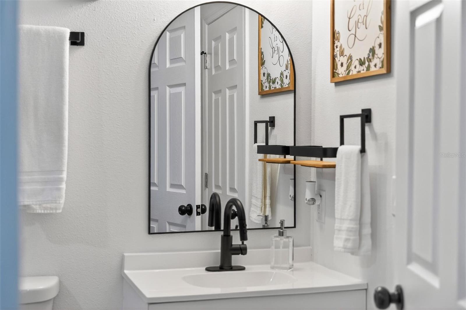 MOUNT DORA GRANITE STATE COURT - Residential