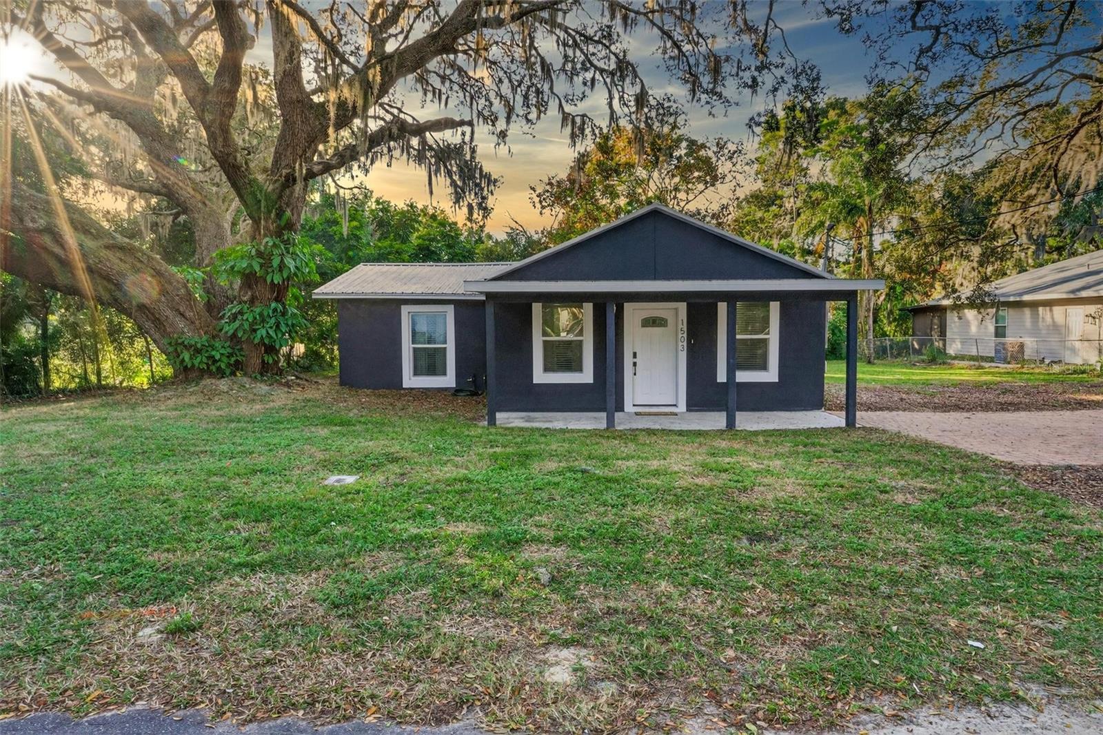 MOUNT DORA GRANITE STATE COURT - Residential