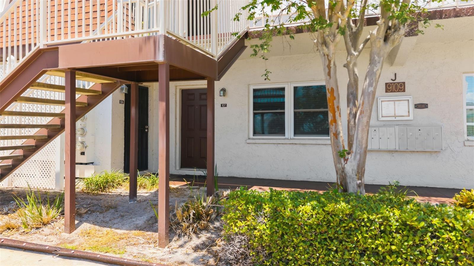 9109 W HILLSBOROUGH AVENUE J107