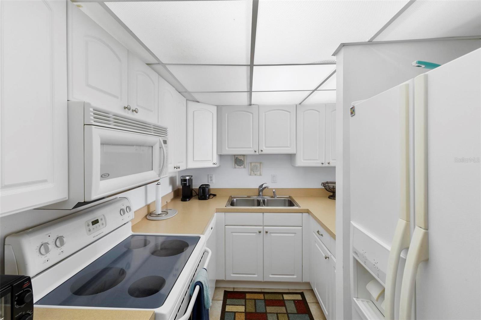 OCEAN 01 CONDO - Residential Lease