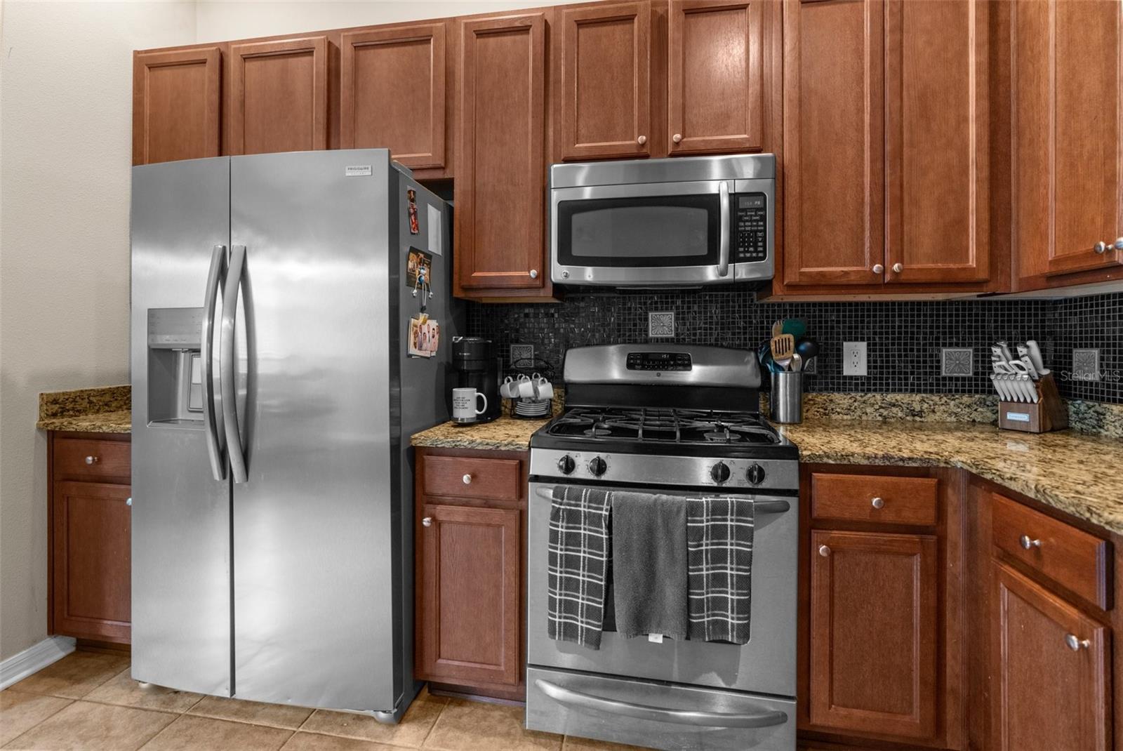 LAKESHORE RANCH PH I - Residential