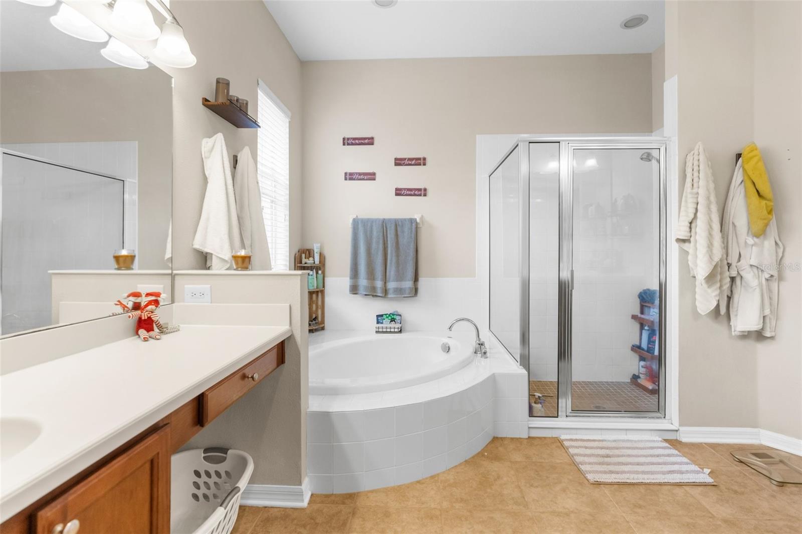 LAKESHORE RANCH PH I - Residential