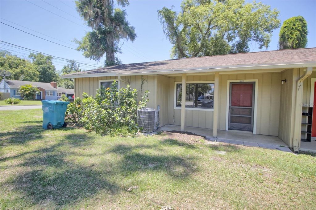 Photo of 2806 Wadsworth Avenue, Orlando, FL 32806 (MLS # O6391035)