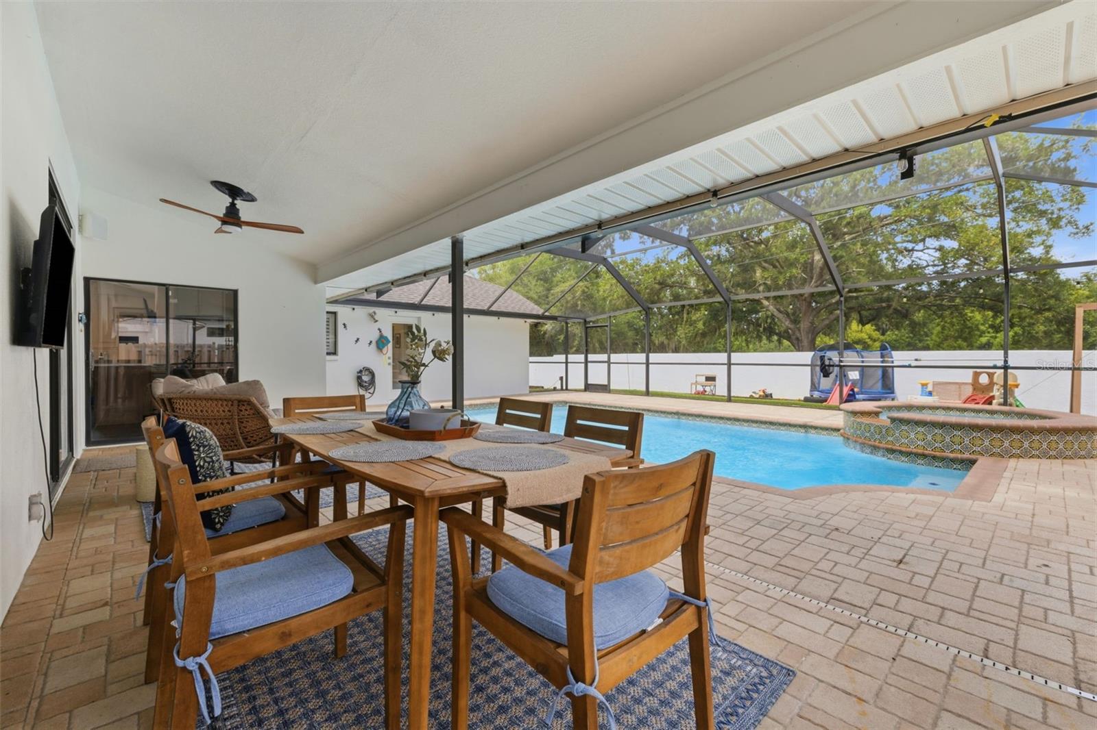 WOODRIDGE - Residential