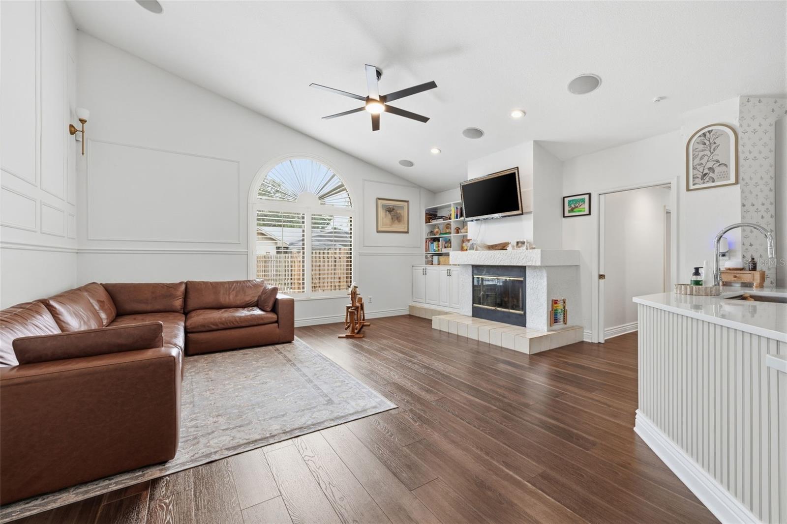 WOODRIDGE - Residential