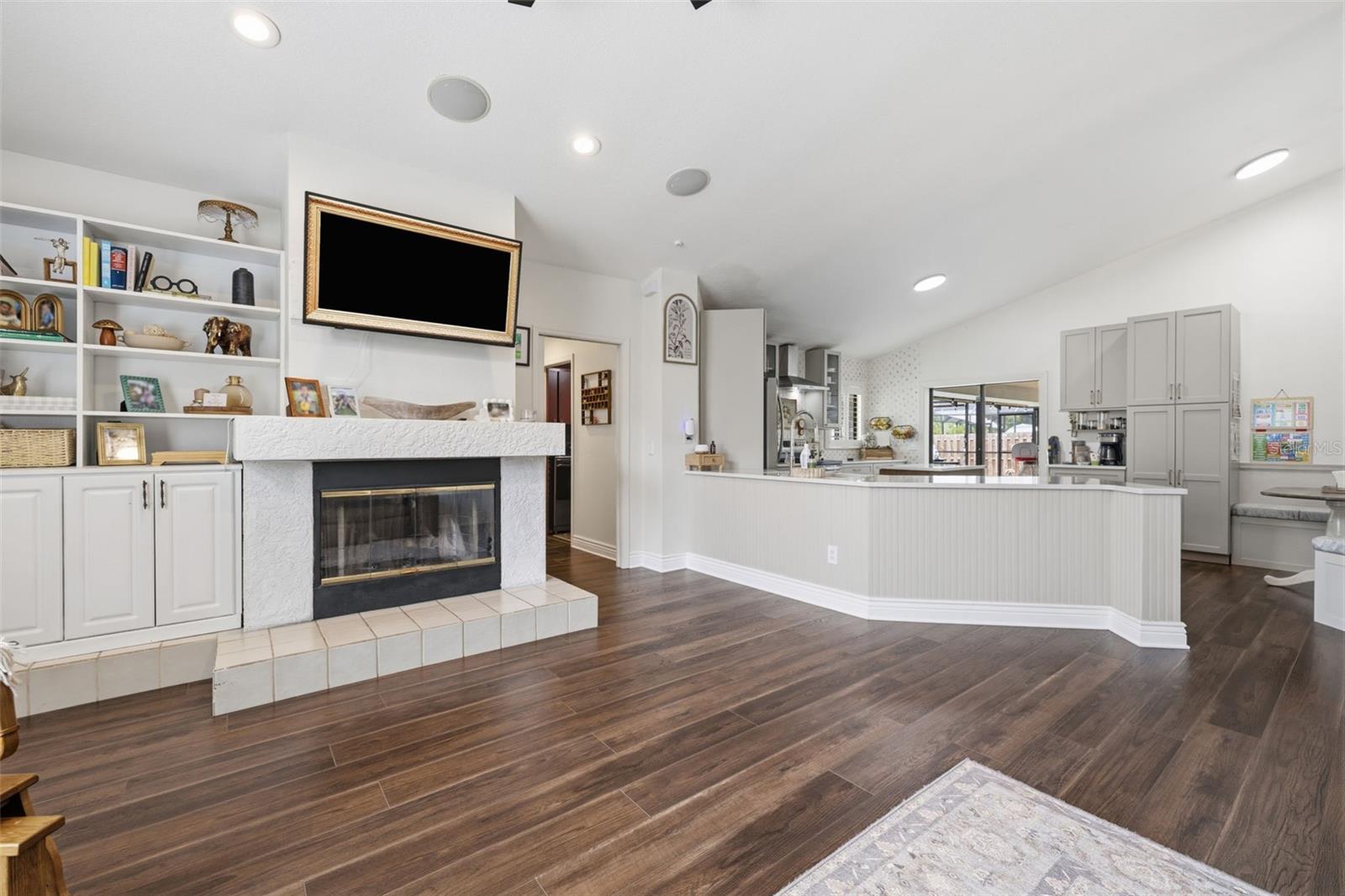 WOODRIDGE - Residential