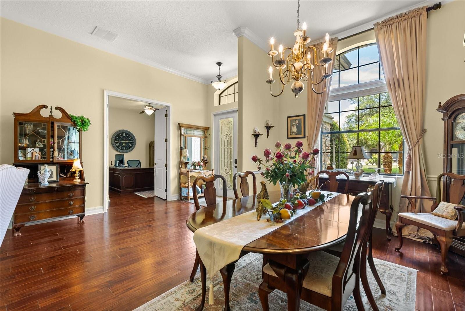 HEATHROW COUNTRY ESTATE - Residential