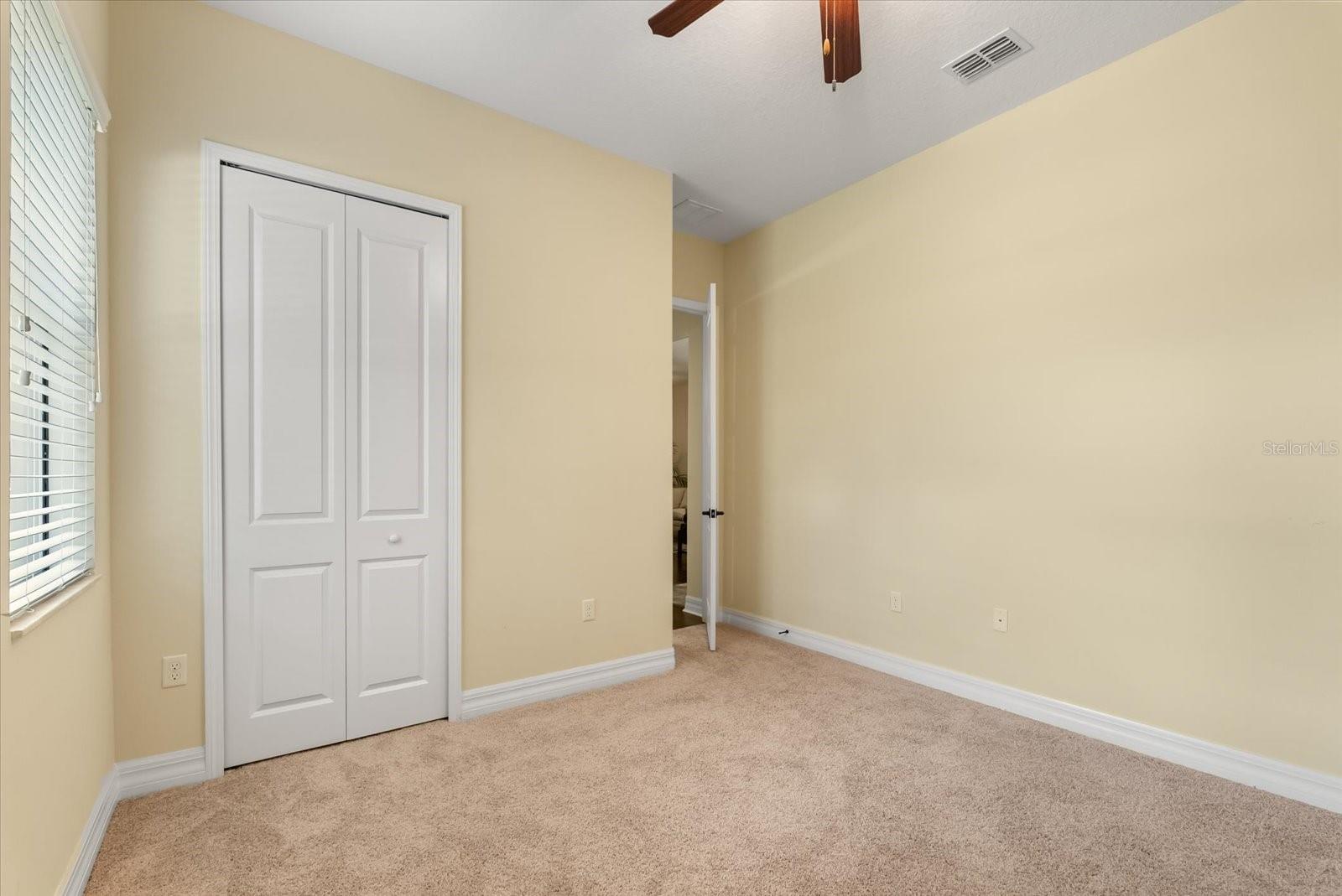 HEATHROW COUNTRY ESTATE - Residential